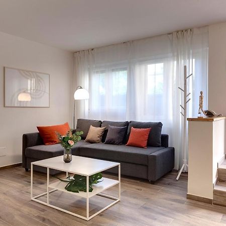 Rachel Apartment By Mamo Florens Exteriör bild